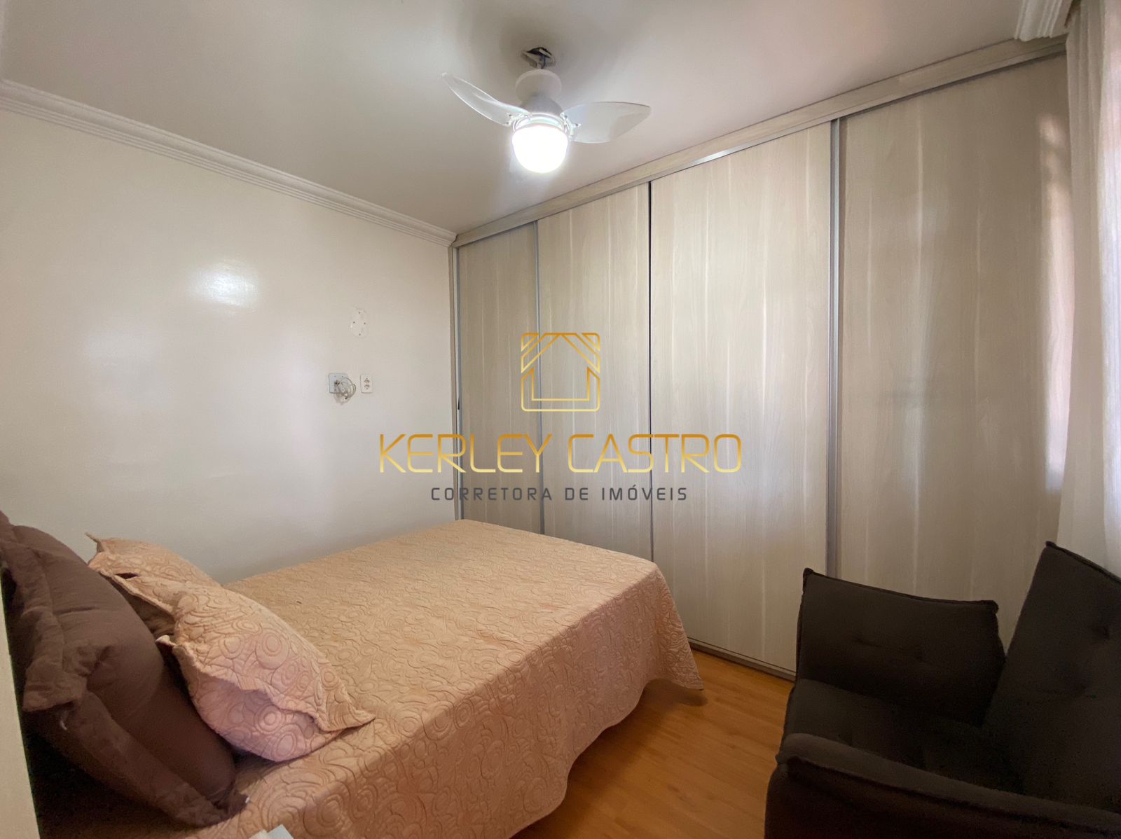 VENDO ÓTIMA COBERTURA NO BAIRRO SÃO GERALDO EM SETE LAGOAS 